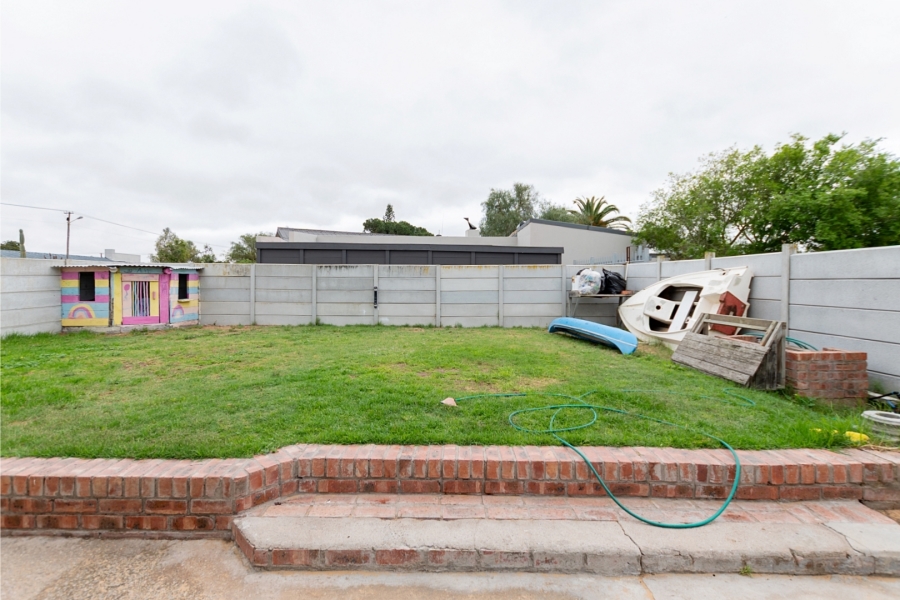 4 Bedroom Property for Sale in Velddrif Western Cape